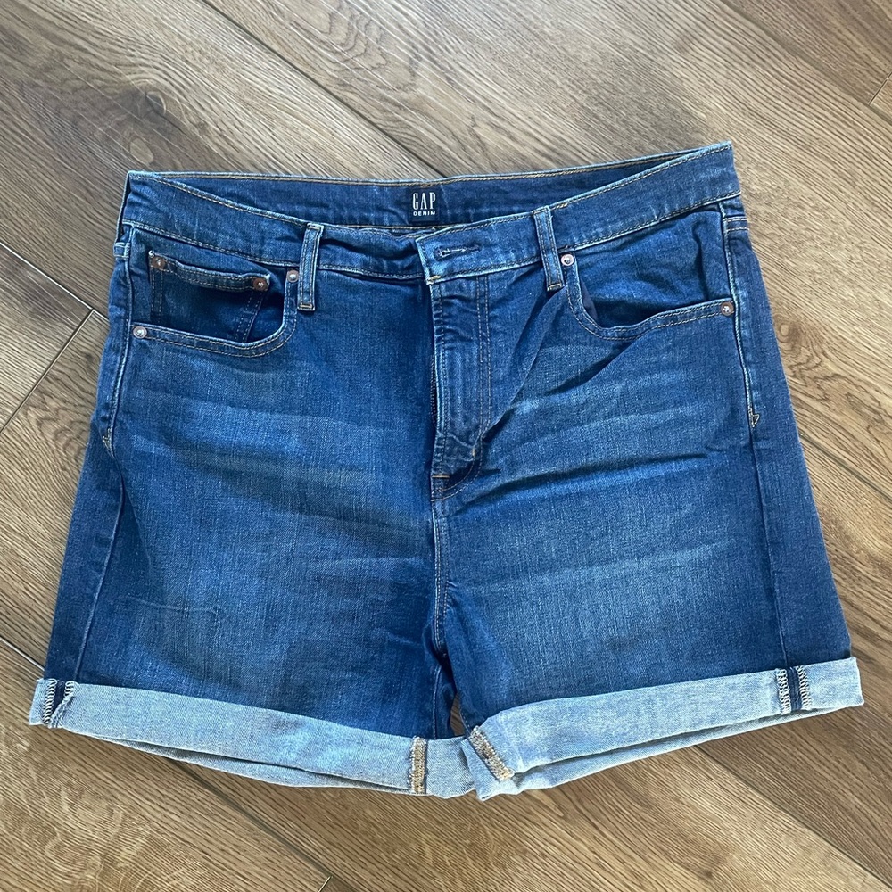 GAP Women’s Jean Shorts - Size 31 Tall